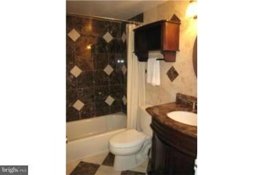 7829 Enola St unit 203, McLean, VA 22102 - photo 3
