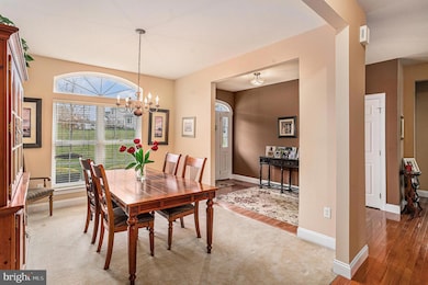 95 Clover Hill Ln, Spring City, PA 19475 - photo 4