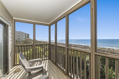 Screened porch w/ expansive views