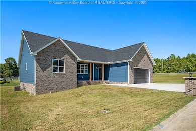 4 Armor Ln, Ona, WV 25545 - photo 3