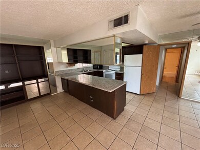 4131 Gannet Cir unit 385, Las Vegas, NV 89103 - photo 2
