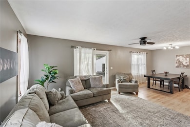 1699 Redwood Ave, Akron, OH 44301 - photo 7