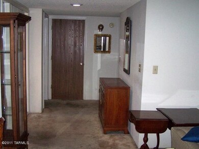 Rio Cancion Townhouse: front entryway
