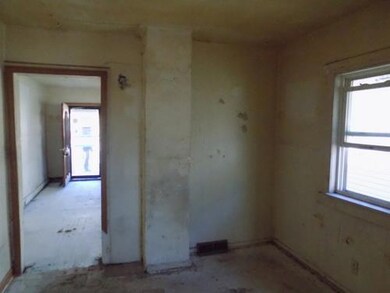 3709 E 68th St, Kansas City, MO 64132 - photo 5