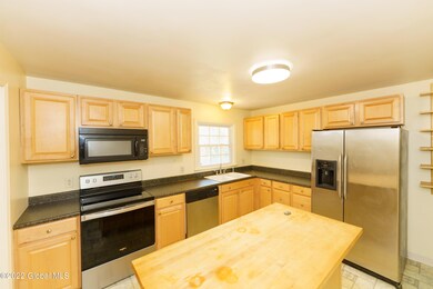 4 Kitchen 3