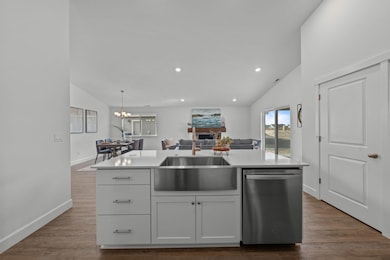 435 NW Monte Vista Ave unit 121, Madras, OR 97741 - photo 4