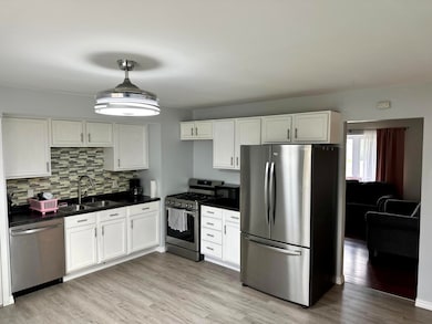 421 Sandalwood Dr, Valparaiso, IN 46385 - photo 6