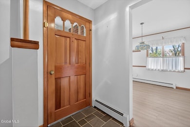 9 Robin Ln, Waterford, NY 12188 - photo 4