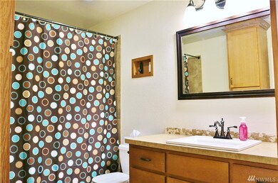 803 E 4th St, Nooksack, WA 98247 - photo 5