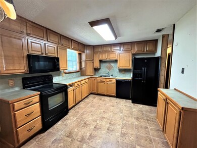 5613 Hill Rd, Albany, GA 31705 - photo 5