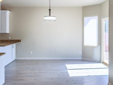 1209 N 1610 W_Circle_StG_Ut-4