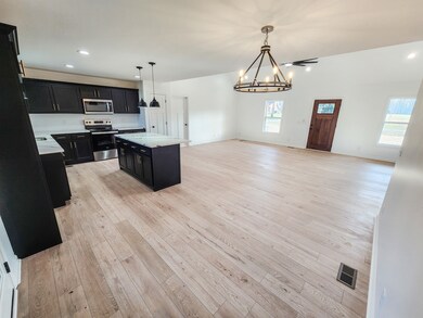 160 Wiseman Ln, Winchester, TN 37398 - photo 5