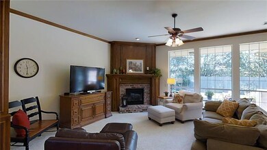 2532 Brenton Dr, Edmond, OK 73012 - photo 6