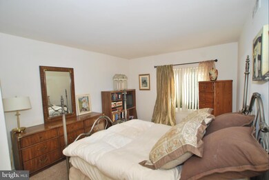 15012 Haslemere Ct, Silver Spring, MD 20906 - photo 6