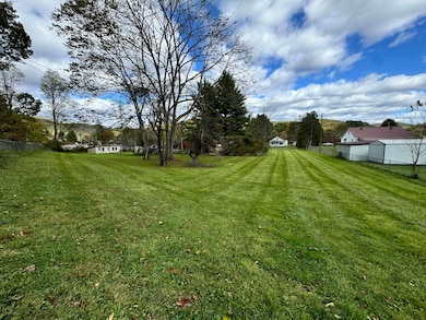 993 Meadow Bridge Rd, Meadow Bridge, WV 25976 - photo 7