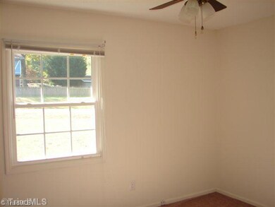 1585 Cliffwood Dr, Asheboro, NC 27205 - photo 6