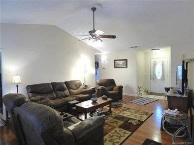 129 Brookview Rd, Statesville, NC 28625 - photo 3