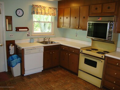 13a Snowberry 024