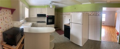 49 Fashion Dr, Warwick, RI 02886 - photo 4