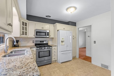 4312 Kinloch Rd, Louisville, KY 40207 - photo 5