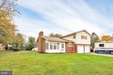 3720 Ricklyn Dr, Chambersburg, PA 17202 - photo 2