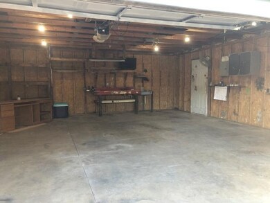 1120 10th St NW, Cedar Rapids, IA 52405 - photo 4