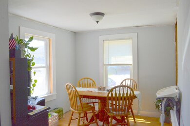 202 Flint St, Manchester, NH 03103 - photo 4