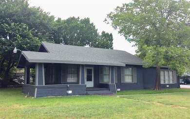 1503 N Center St, Bonham, TX 75418 - photo 2