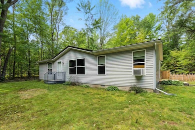 450 W Wackerly Rd, Sanford, MI 48657 - photo 3