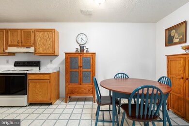 85 C-1 Hailey Ln unit C-1, Strasburg, VA 22657 - photo 4