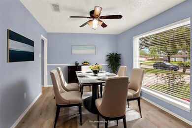 16810 Blackhawk Blvd, Friendswood, TX 77546 - photo 4