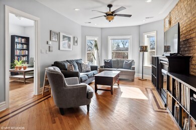 6301 N Richmond St unit 2, Chicago, IL 60659 - photo 2