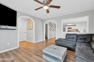 200 Pennsylvania Ave, Etowah, TN 37331 - photo 2