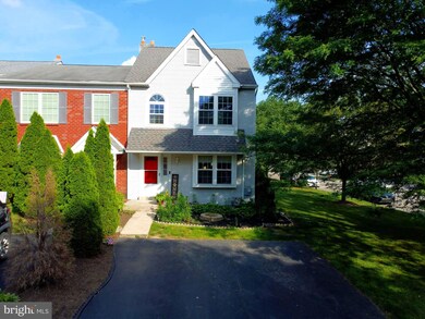 602 Greentree Ln, Norristown, PA 19403 - photo 2