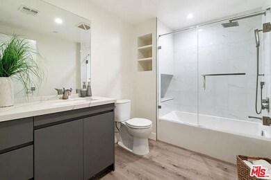 846 S Mariposa Ave unit 403, Los Angeles, CA 90005 - photo 4