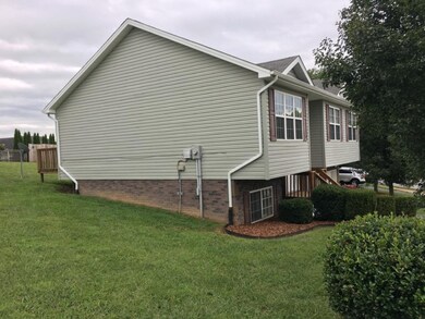 35 Taylor Ridge Ct, Johnson City, TN 37601 - photo 2