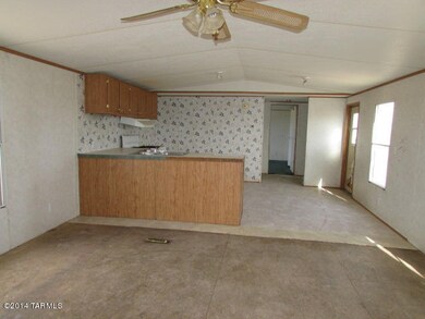 022-185565 Great room 4