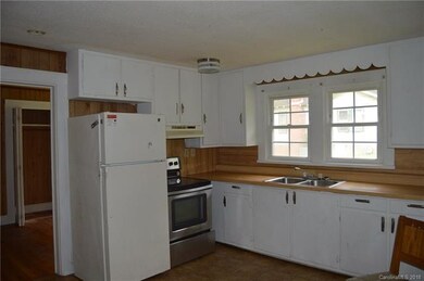 619 Durham Ave, Statesville, NC 28677 - photo 2