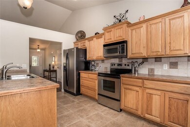 17 Munster Dr, Bella Vista, AR 72715 - photo 4