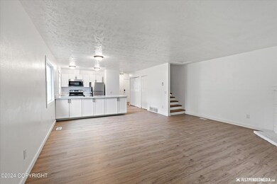 7311 Durenda Cir, Anchorage, AK 99507 - photo 6