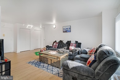 1111 University Blvd W, Silver Spring, MD 20902 - photo 2