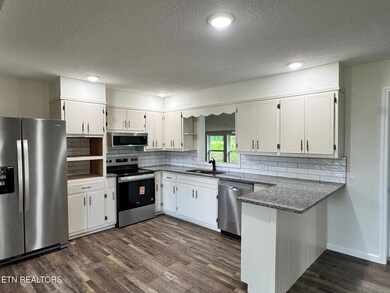 389 4th Ave N, Cookeville, TN 38506 - photo 6