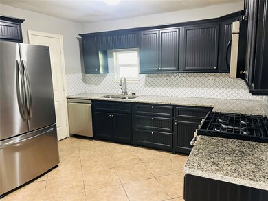 1407 S Travis St, Sherman, TX 75090 - photo 2