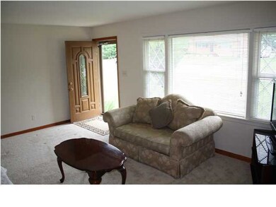 6203 Apex Dr, Louisville, KY 40219 - photo 3