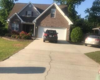 114 Lori LaNE - Front view 2