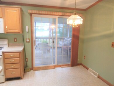 1012 Simmons Rd, Middleborough, MA 02346 - photo 6