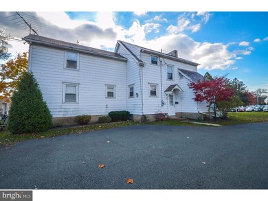 425 S West End Blvd, Quakertown, PA 18951 - photo 2