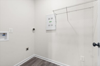 229 E Johnson Cir unit A-306, Clarksville, TN 37040 - photo 6