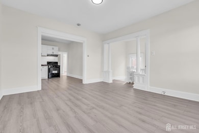 375 Delavan St, New Brunswick, NJ 08901 - photo 2