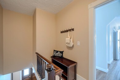 30 Fairview Ave unit 2nd floor, Jefferson, MA 01522 - photo 7